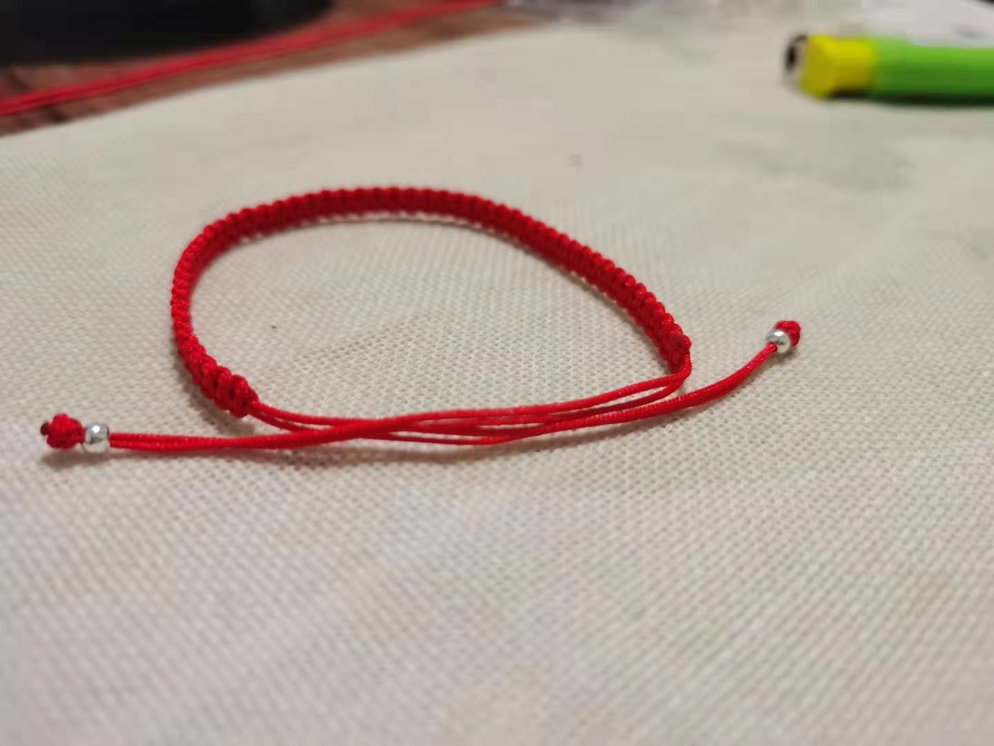 细手绳编转运珠手绳教程,红绳转运珠编绳教程