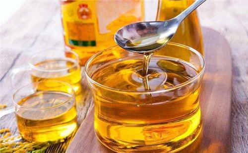 买食用油菜籽油怎么选,菜籽油玉米油花生油大豆油怎么选