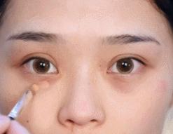 痔疮膏去黑眼圈的正确方法,痔疮膏去黑眼圈最快最好方法