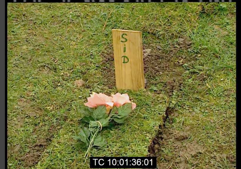 一个非常“90年代”的死亡——拓麻歌子之墓