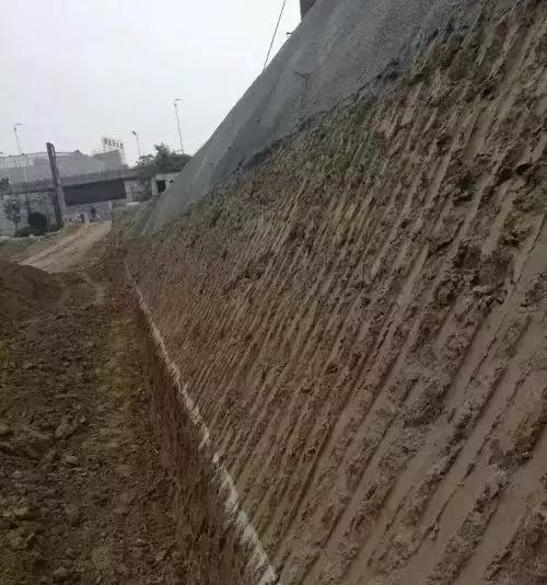 深基坑安全马道样板图,深基坑样板施工图解