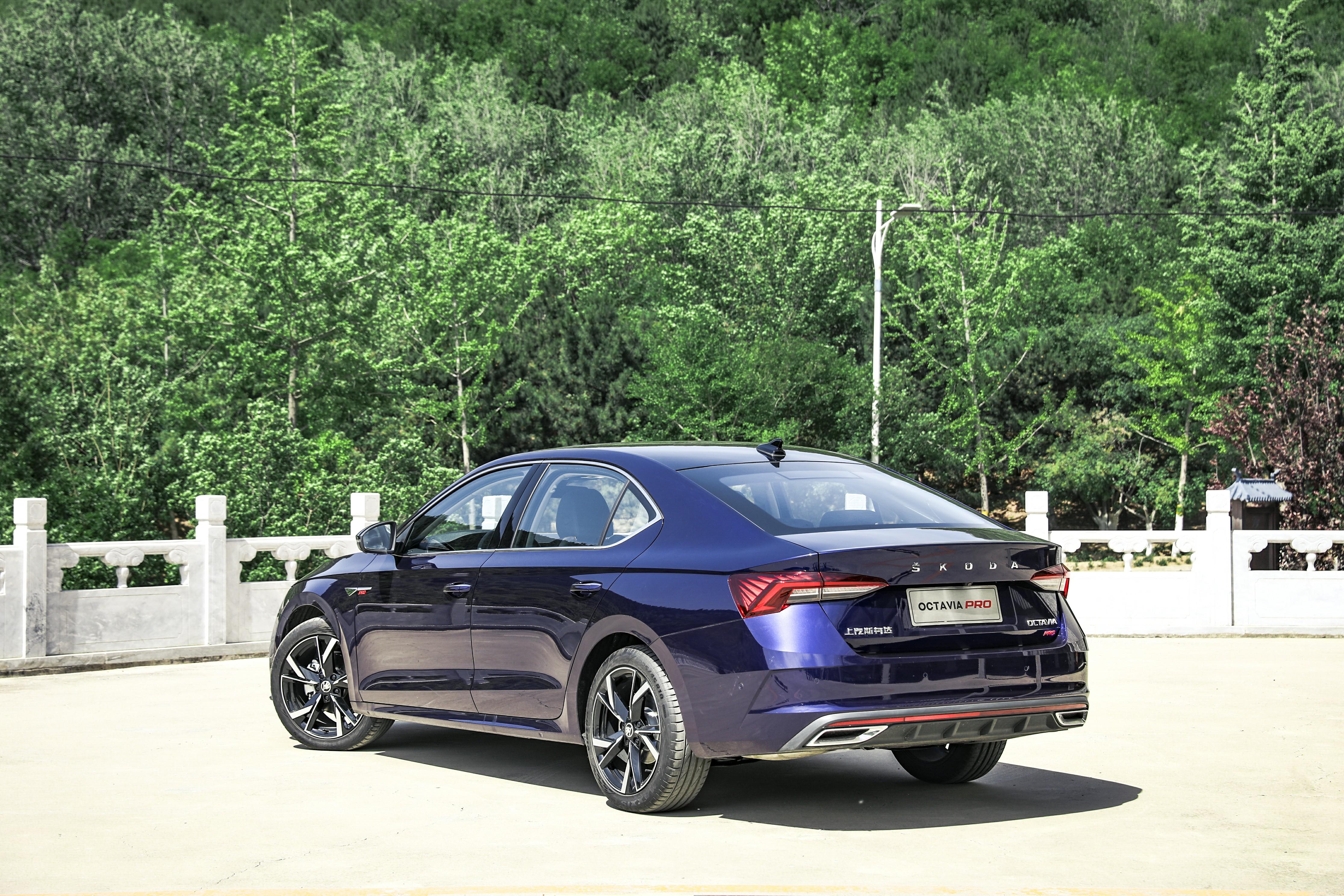 斯柯达明锐1.6和速腾发动机一样吗,斯柯达新明锐和速腾对比