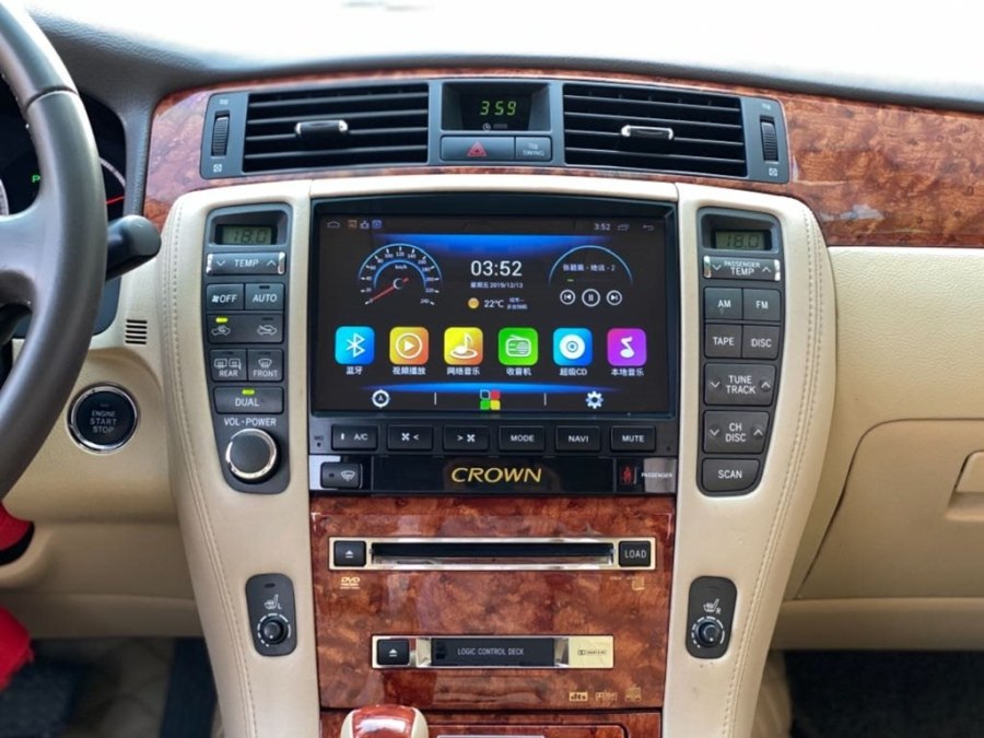 12代丰田皇冠3.0沙龙顶配版,丰田巅峰