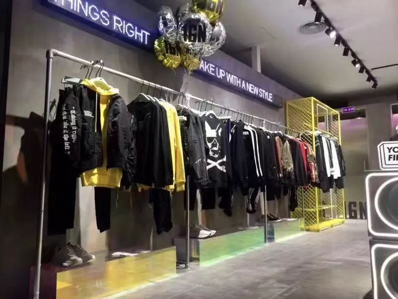 觉得太平鸟、GXG、卡宾不够潮？这个潮流男装可能正对你胃口！