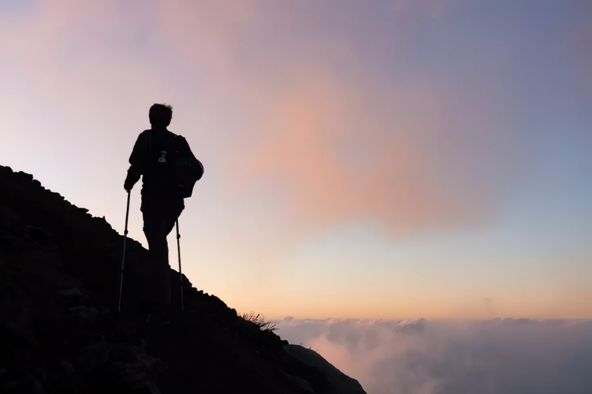 月薪过万的员工,办理信用卡业务员真实收入