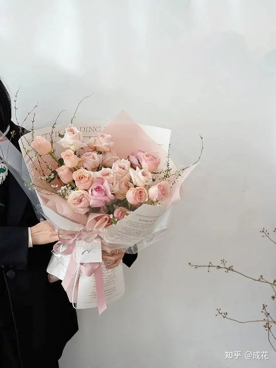 卖花包装纸选什么颜色,新手开花店怎么选择包装纸