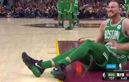 nba历史上最严重的受伤事件,nba史上五大最惨受伤