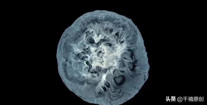 银镯里面发黑,戴银镯手腕发黑是怎么回事