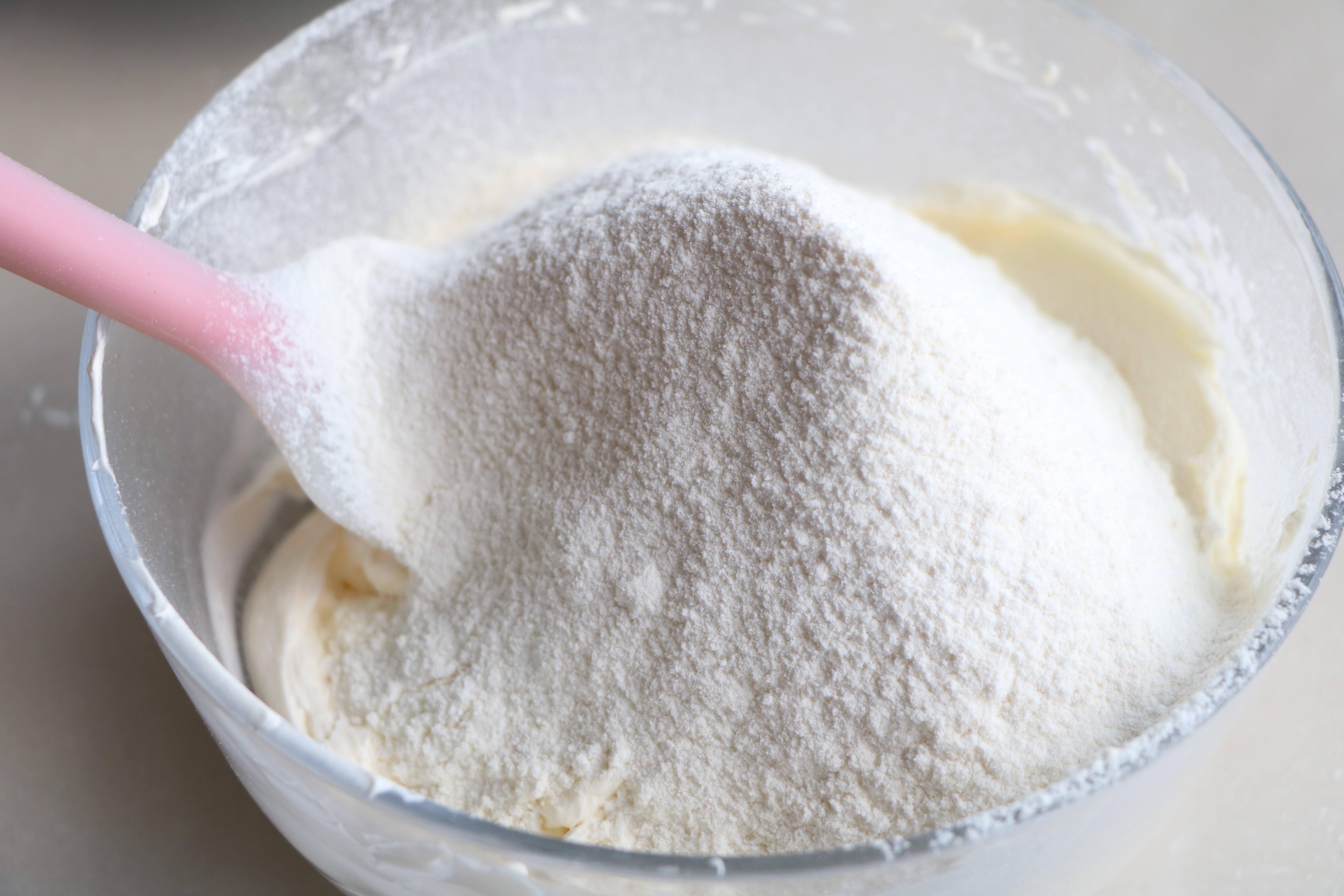 简单曲奇饼干做法不用低筋面粉,怎么做简单又方便懒人的曲奇饼干