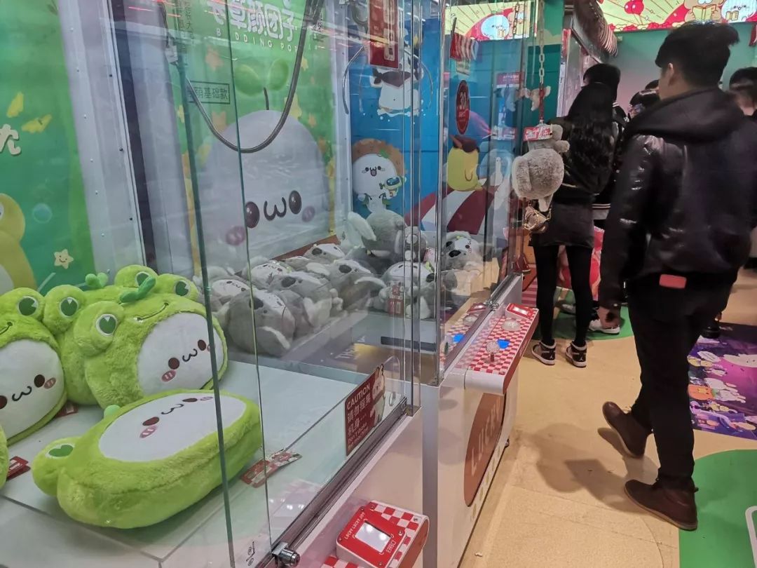 抓娃娃机赚钱骗局揭秘,抓娃娃机回报率