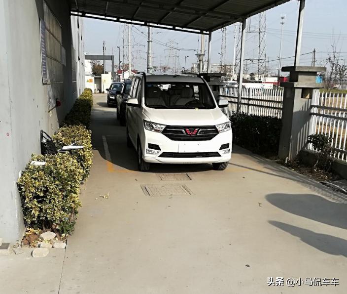 五菱宏光s现在多少钱一公里,五菱宏光1.5t1000公里油费