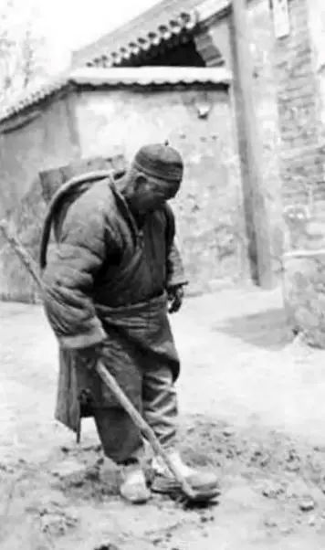 一人一年就产生近300斤粪便，全球70亿人的屎都去哪儿了？