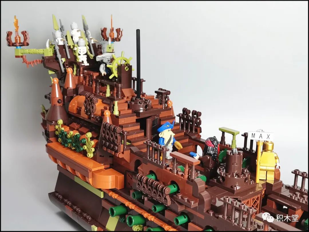 飞翔的荷兰人号船真实原型,飞翔的荷兰人号为什么能潜水