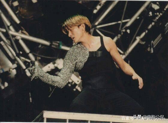 当刘德华遇上林志玲,刘德华染金发致敬贝克汉姆