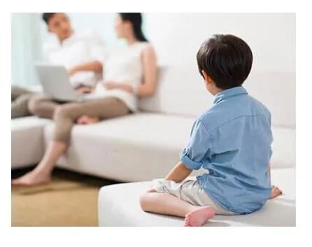 家长课堂---帮孩子走出孤僻不合群的困境