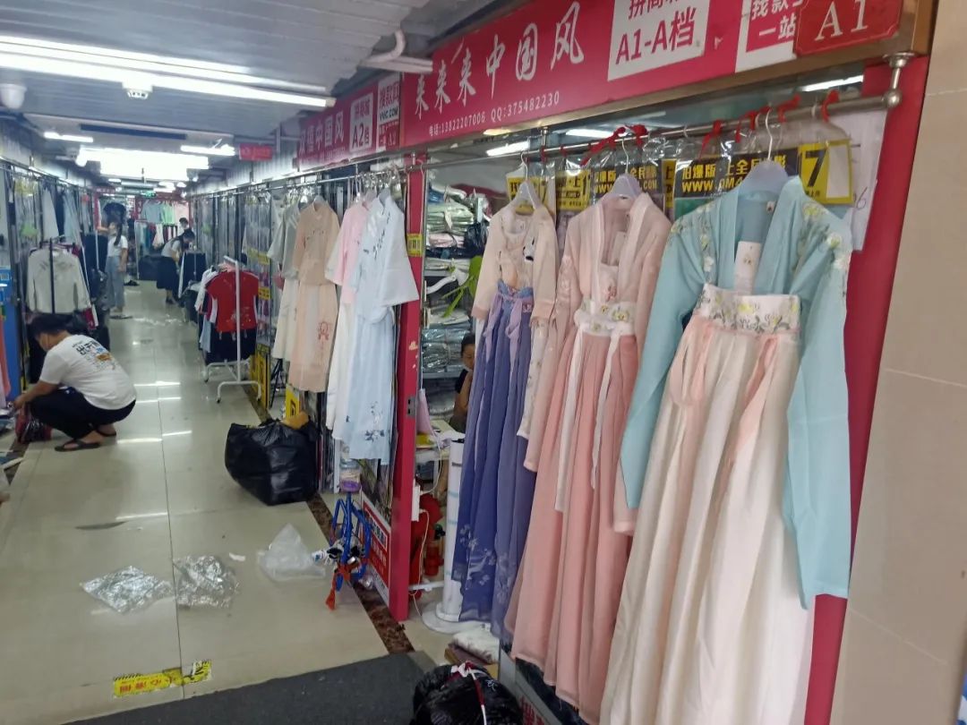 汉服jk制服lolita哪个更受欢迎,jk制服和汉服市场