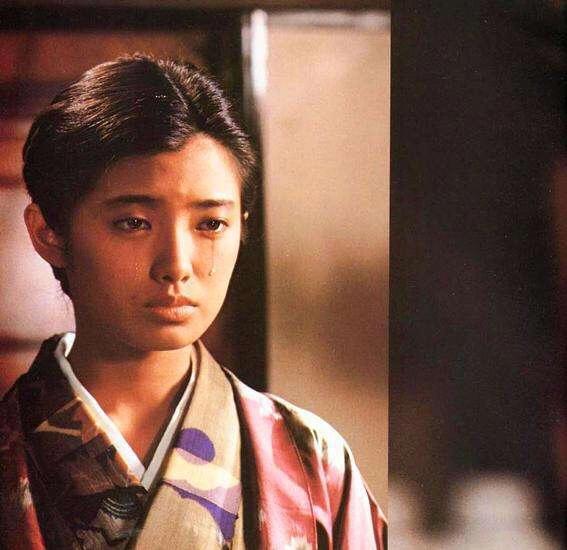 山口百惠和她的两个儿子,山口百惠21岁1980年隐退纪录