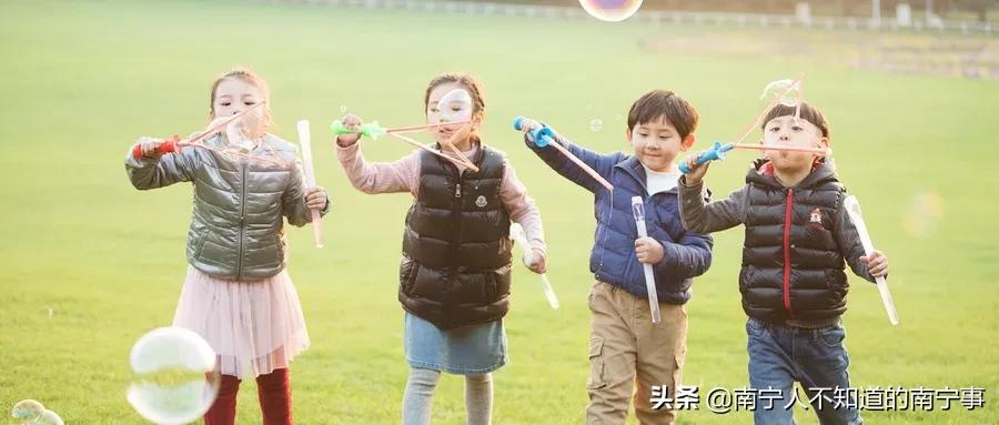 承包南宁人的缤纷圣诞平安夜,这里的福利拿到你手软