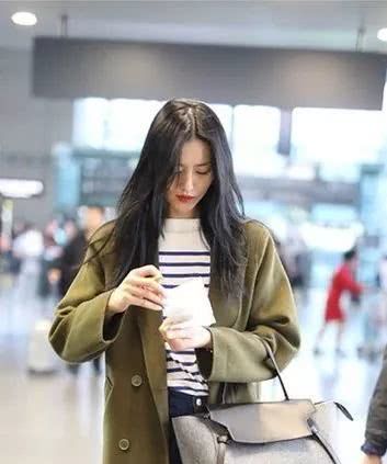 刘雯大包包推荐,刘雯同款豹纹包包