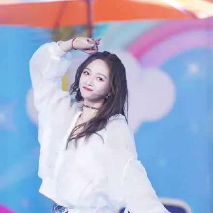 吴宣仪黑唇妆上热搜了是怎么回事,吴宣仪唇妆视频