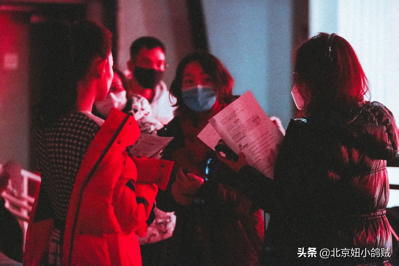 为所有奋斗在一线的医护人员点赞,为坚守岗位的医护人员点赞