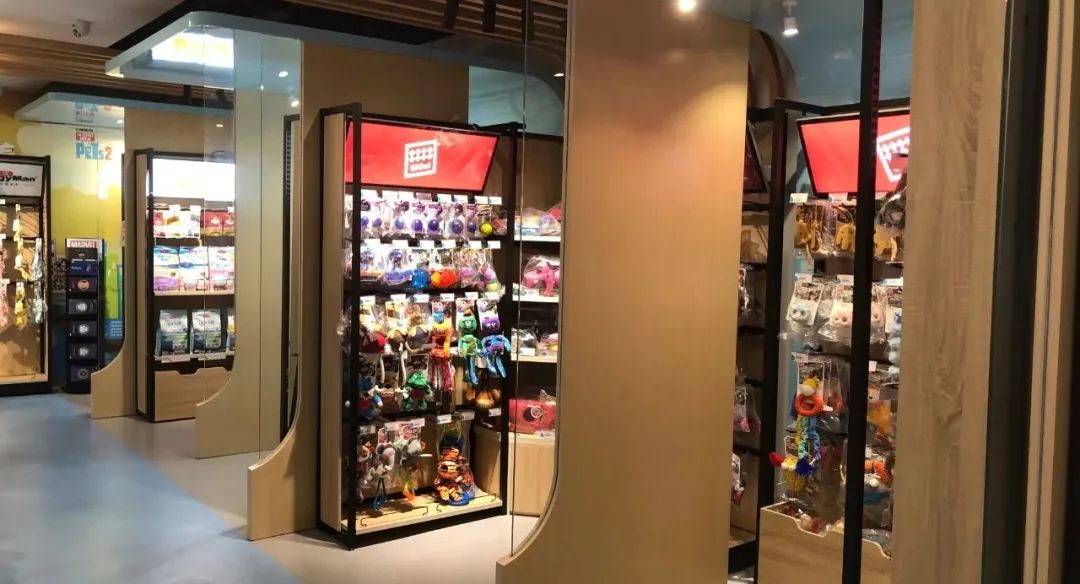欢迎同行入内,这是一家为宠物店而开的宠物