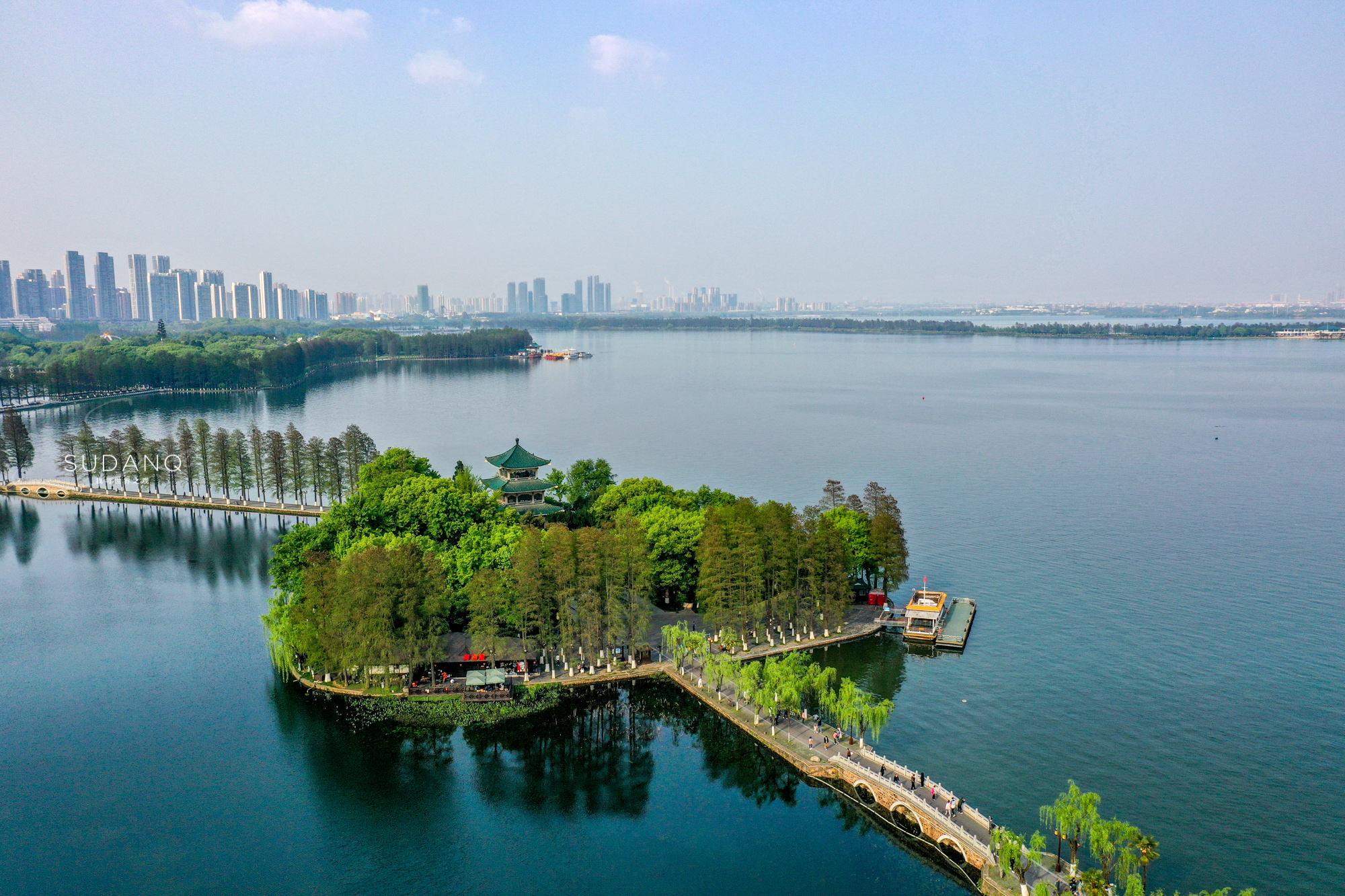 武汉，堪称“世界上最不缺水的城市”，东湖之美更羡煞旁人