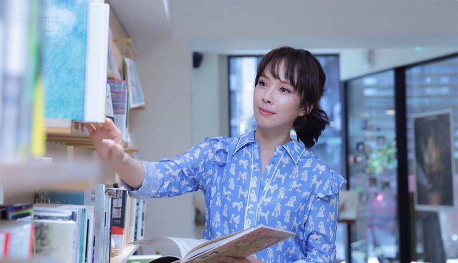 《最佳利益》出演王牌律师，当年的“佩瑶妹妹”依旧美！