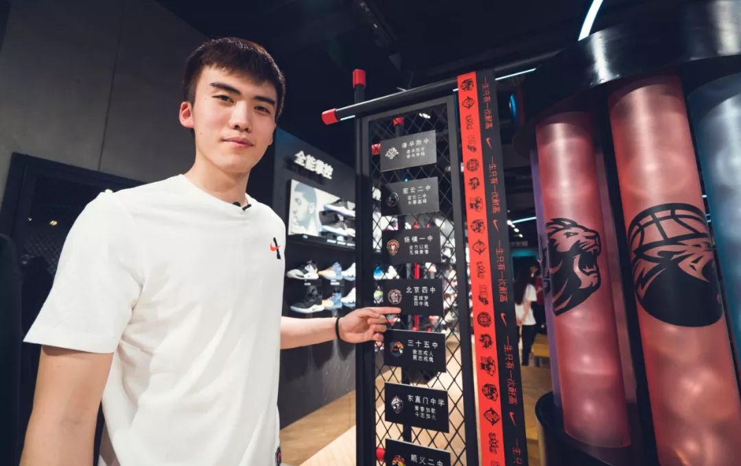 耐克中国高中篮球联赛2024总决赛,耐克篮球联赛新征程