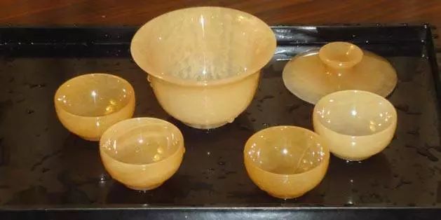 哪些玉越戴越丑,品相一般的玉真的会越戴越好吗