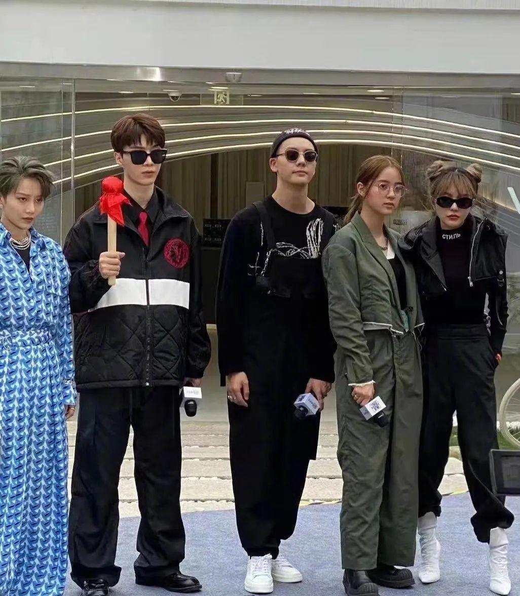 嘉宾当众揭露“行业*规则潜**”？这高分国综不该糊成这样