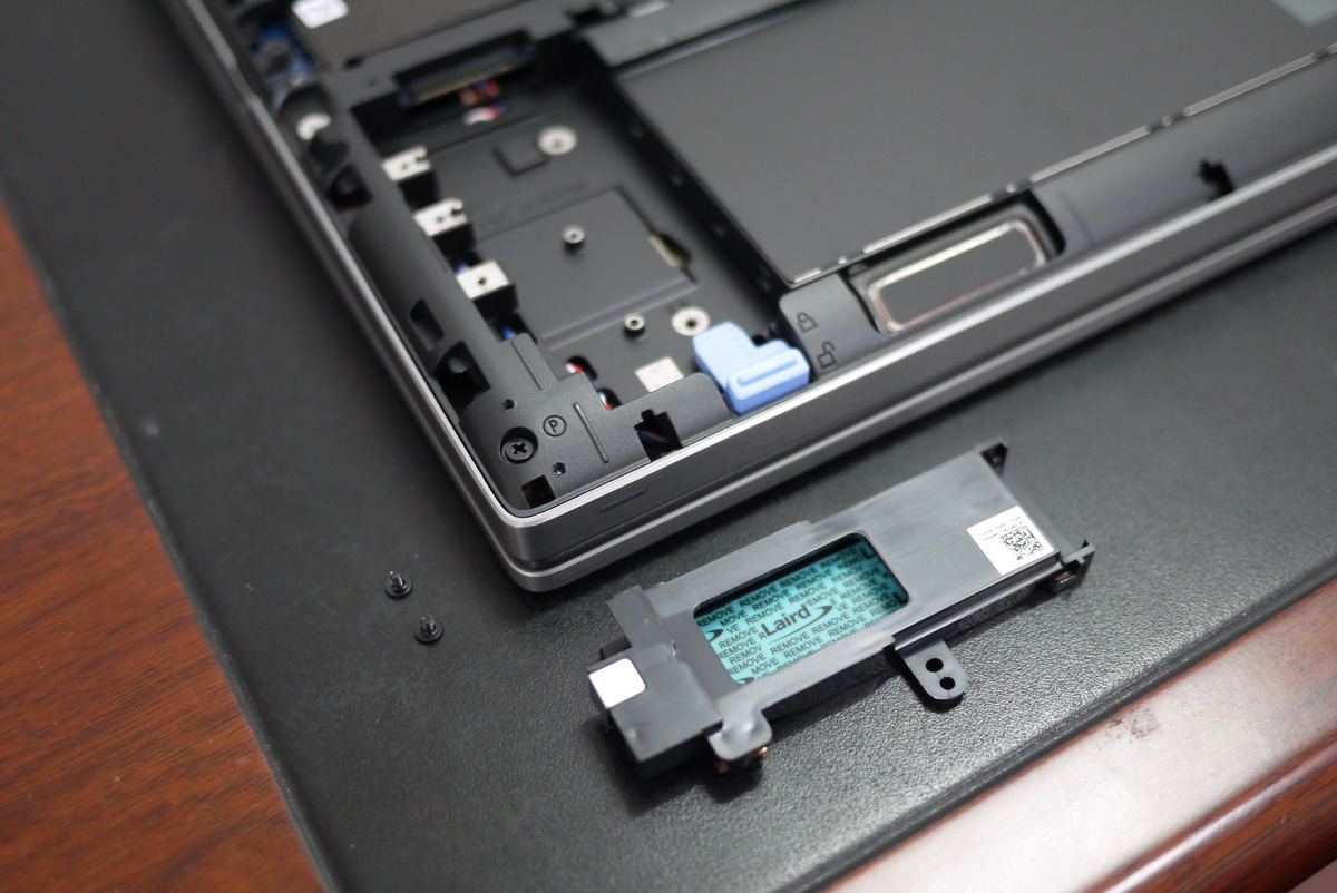 戴尔移动工作站precision7760拆机,dellprecision7510工作站拆机