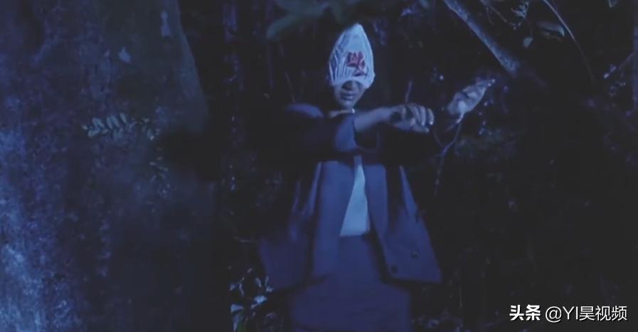 张学友经典喜剧，许冠英搞笑担当，头顶*裤内**斗僵尸《猛鬼差馆》