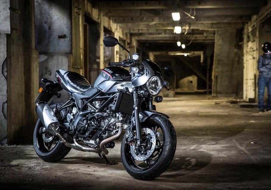 本田cb650r对比铃木sv650,本田cb650r对比铃木650哪个好骑