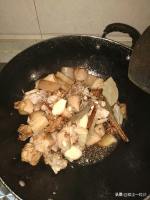 凌云路老济宁甏肉干饭中午几点,老济宁正宗甏肉干饭做法揭秘