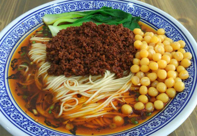 煮面条软塌佗成一团？只需6个小技巧，面条劲道爽滑，家人超爱吃