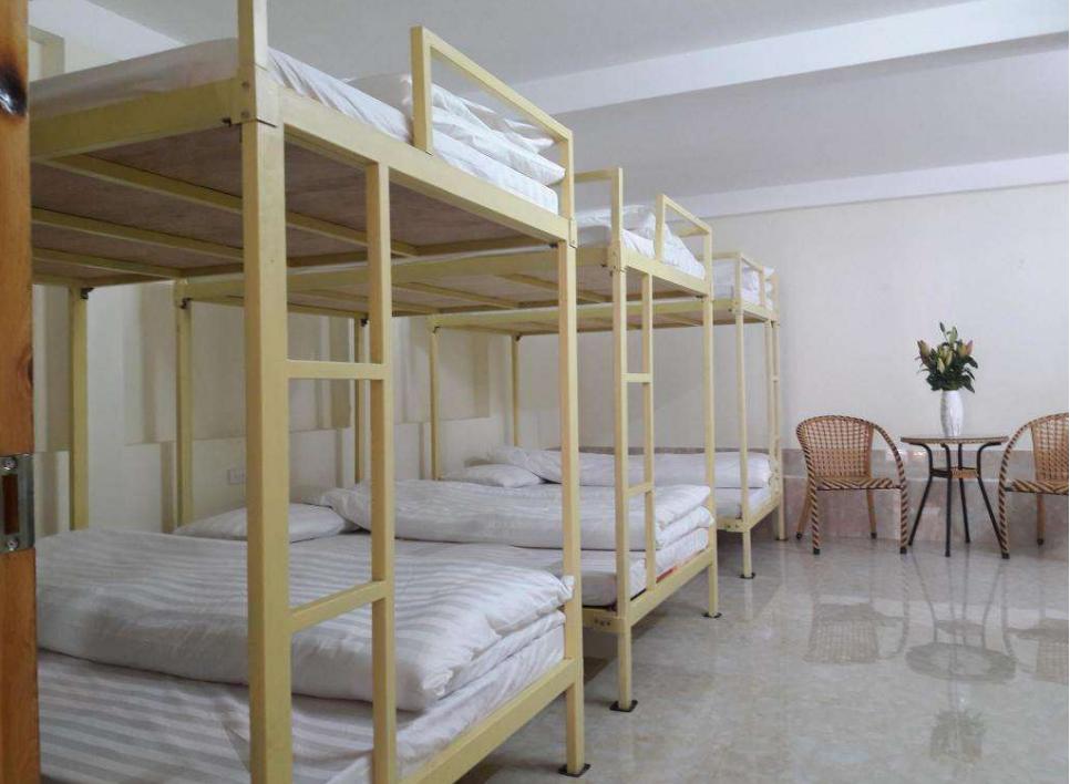 拿100万人民币在越南生活,拿300元人民币在越南能干啥