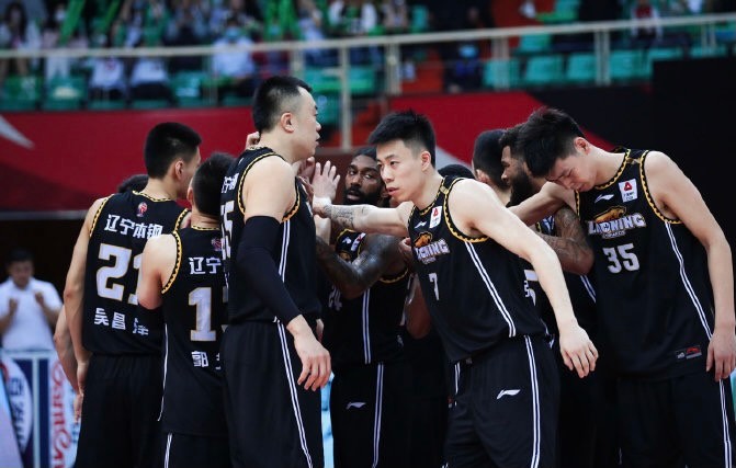 辽宁队史第一冠晋级图,辽宁队史首夺常规赛冠军