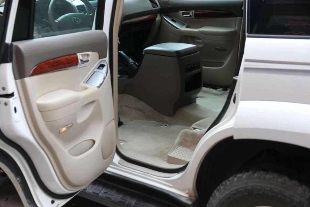 老车翻新：15年后的邂逅，普拉多LC120旧车换新颜，满血复活。