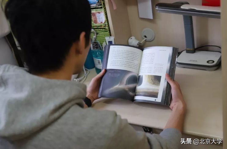 北大学霸的房间,北大宿舍都是学霸