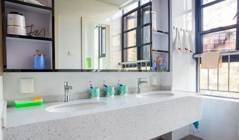 各大重庆学校宿舍,重庆宿舍条件比较好的学校