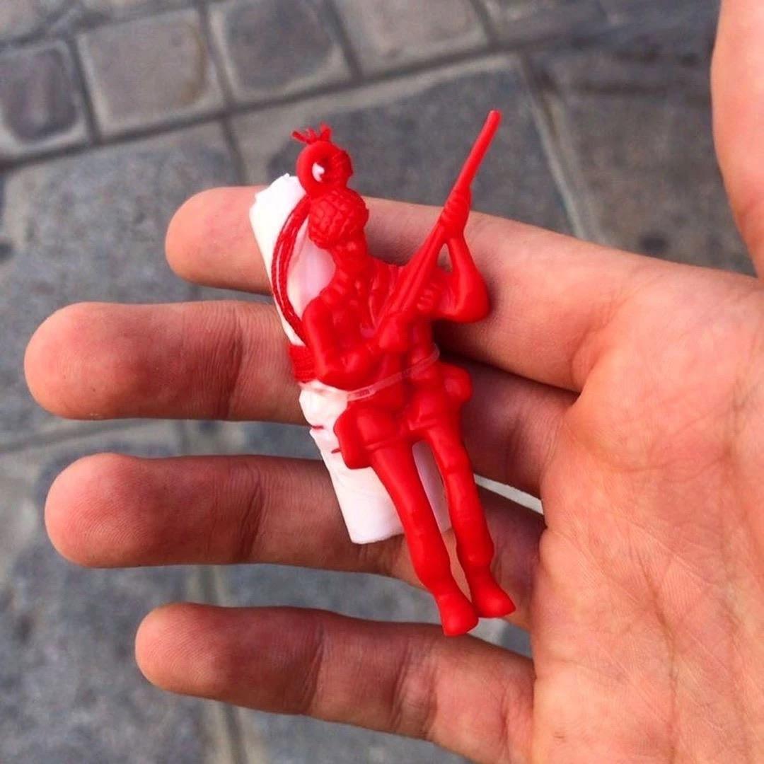 王思聪为什么愿意给女孩花钱,王思聪蝴蝶结多少钱