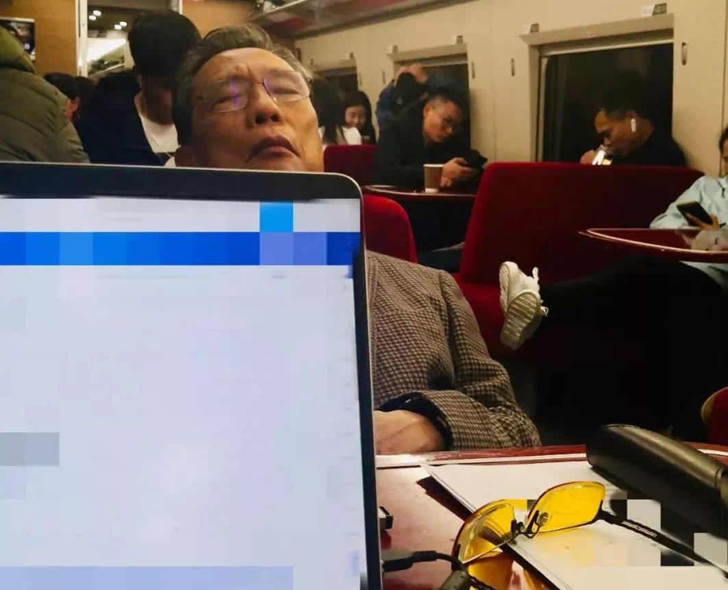 说钟南山不配，你倒是别造谣呀