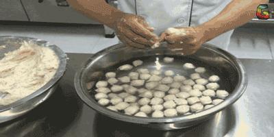 1颗肉丸,肉丸有二十多种添加剂