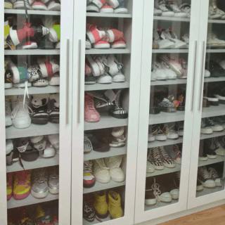 易烊千玺买权志龙同款鞋,易烊千玺助理权志龙鞋