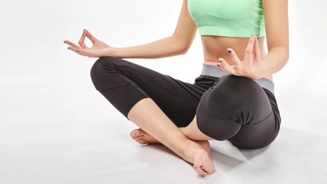 腹式呼吸法完整版跟练,逆腹式呼吸法图解