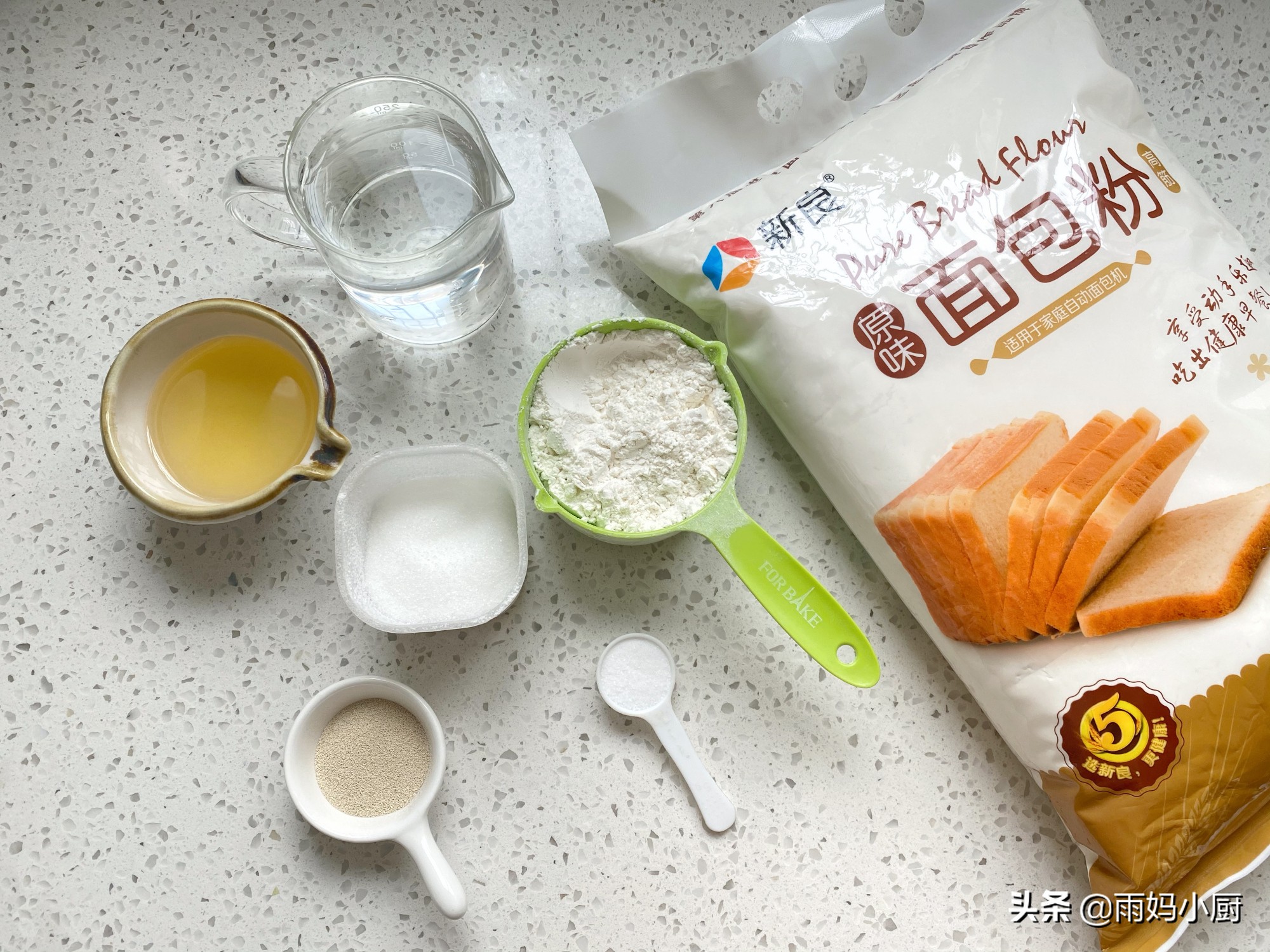 做面包最合适的室内温度,夏天做面包如何控制面团温度