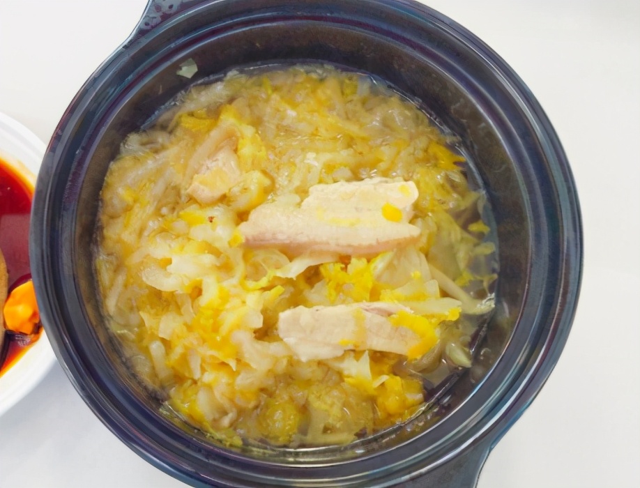 酸菜炖肉酸菜需要煮多长时间,酸菜炖肉太酸了