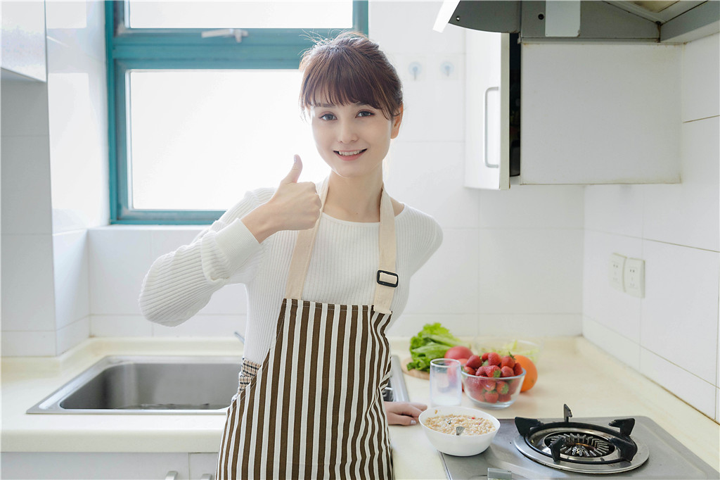 侧吸油烟机好还是顶吸油烟机好,侧吸油烟机和顶吸油烟机哪种好