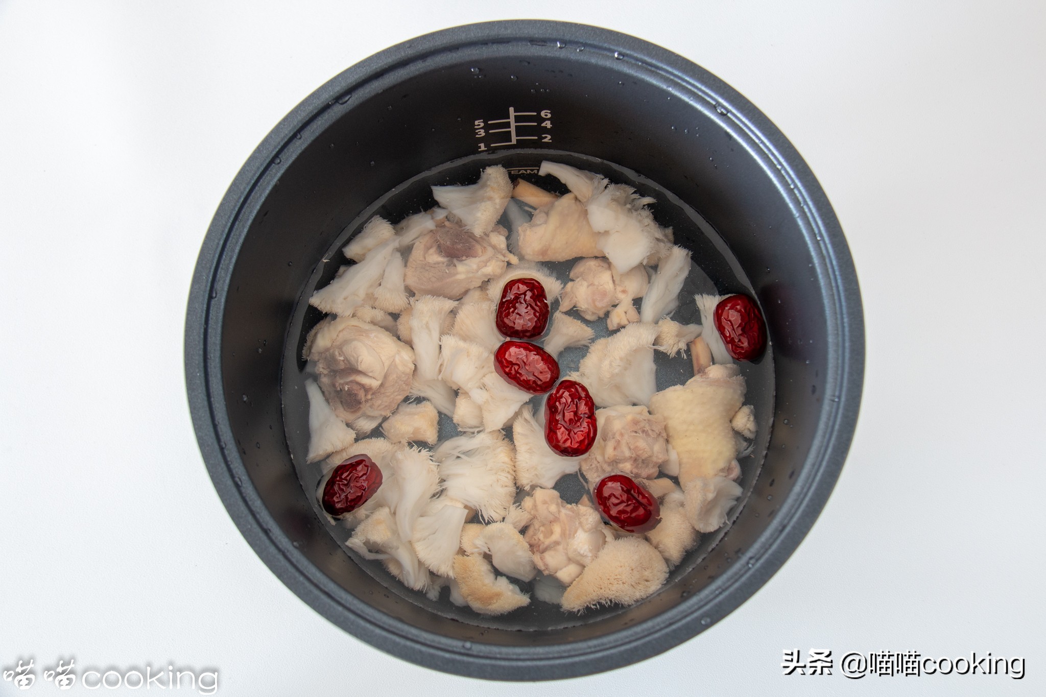 干猴头菇煲鸡汤最简单做法,百吃不腻的猴头菇鸡汤教程